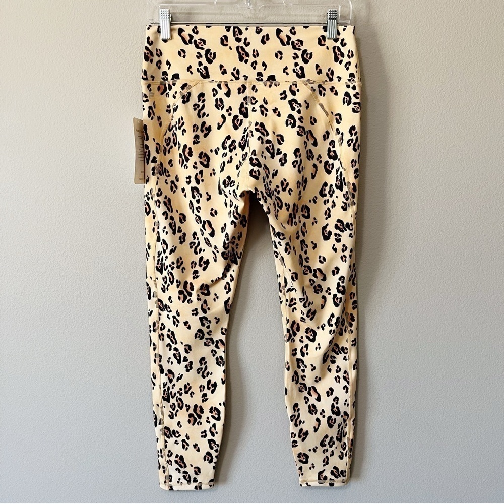Fabletics Women’s Size Large Leopard Animal Print High Waisted 7/8 Leggings NEW - Picture 7 of 11
